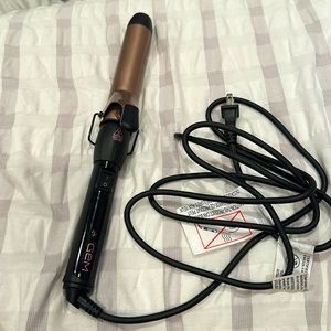 1 1/4 inch curling iron